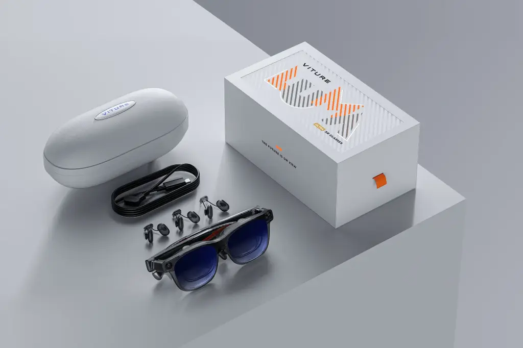 box-viture-luma-ultra-xr-glasses.webp